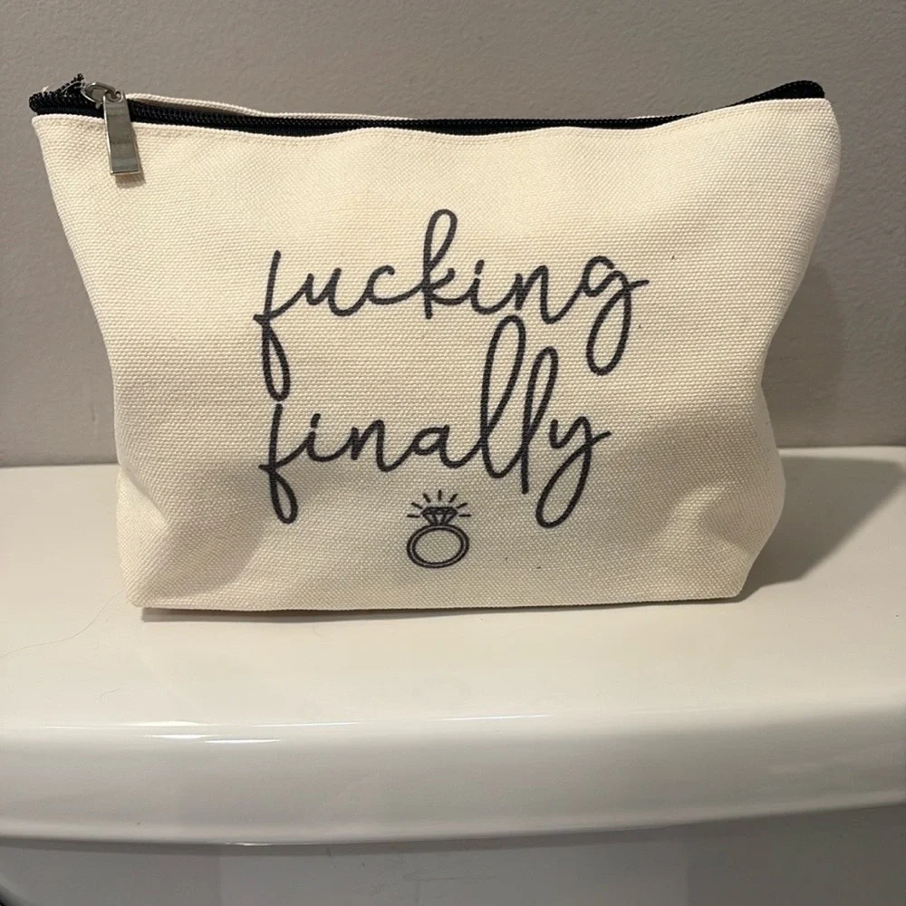 NEW fiancé make up pouch